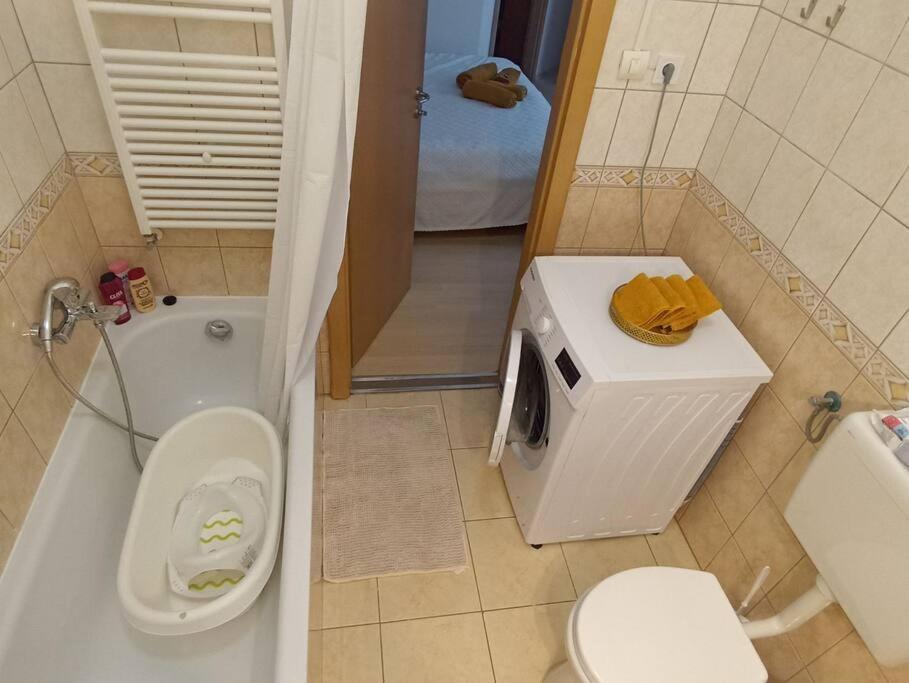 Trendy 2 Flat, Next To Corvin Mall Free Huge Garage! Ac,dishwasher,washmachine, Smart Tv * Budapešť